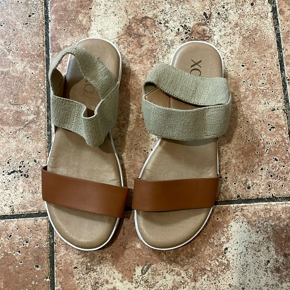 Xoxo two color wedge sandals size 6.5